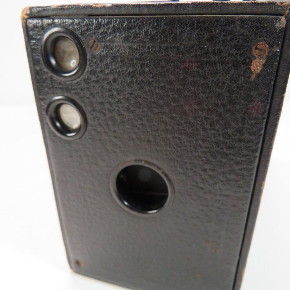 Kodak No. 2A Brownie, Model B Camera w wear, handle missing - Picture 3 of 10